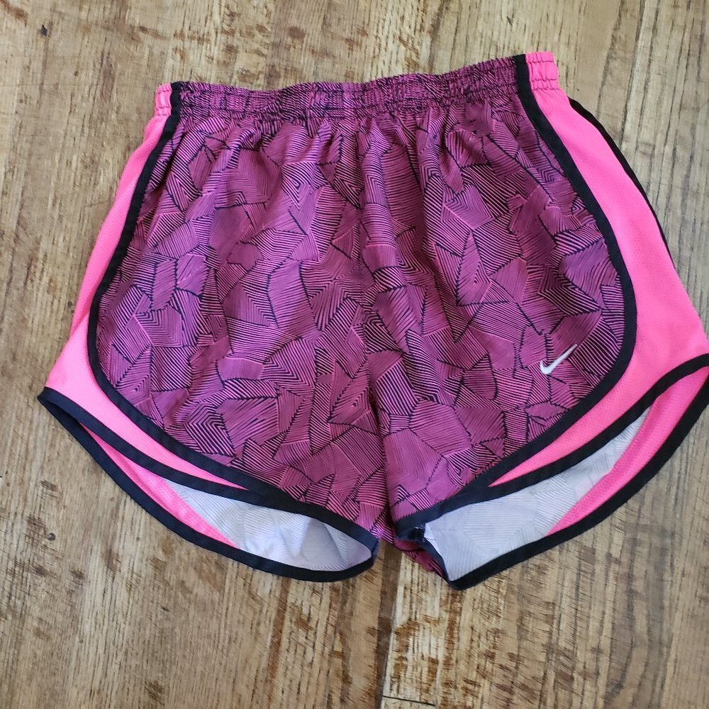 Nike Short - Picture 1 of 7
